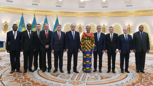 Қазақстан Президенті 10 мемлекеттің елшісінен сенім грамотасын қабылдады