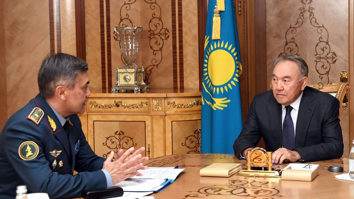 Нұрсұлтан Назарбаев пен Нұрлан Ермекбаев