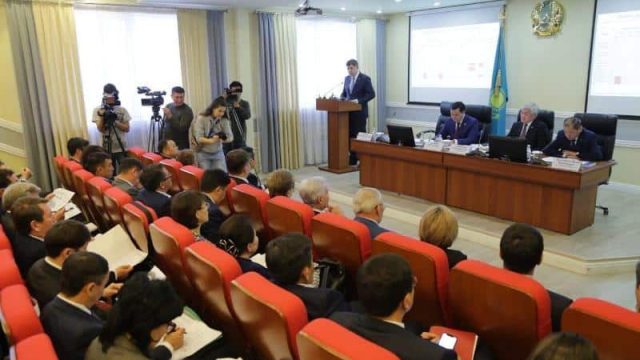 Бердібек Сапарбаев: Әлеуметтік медицина сақтандыруын енгізу мерзімі өзгермейді