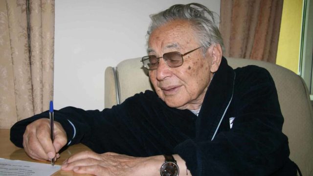Қасым-Жомарт Тоқаев Әбдіжәміл Нұрпейісовті 95 жасымен құттықтады