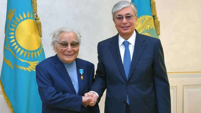 Қасым-Жомарт Тоқаев Алматыда Әбдіжәміл Нұрпейісовпен кездесті