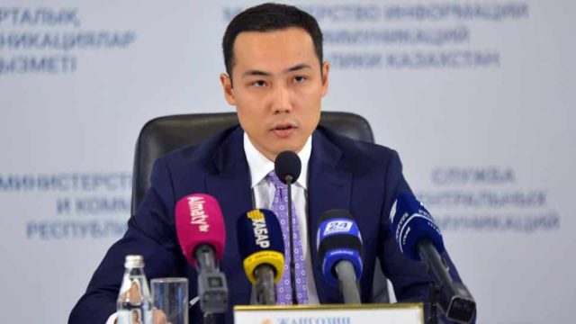 Әнуар Жанғозин Нұр-Сұлтан білім басқармасы басшысы қызметінен кетті