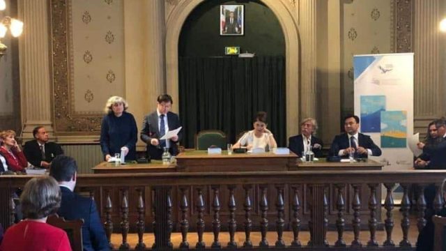 Парижде қазақ әдебиетінің французша жинақтары таныстырылды