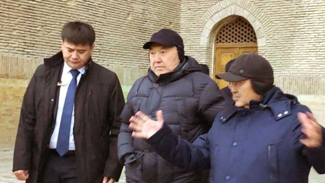 Нұрсұлтан Назарбаев Түркістандағы құрылыс барысын көруге барды