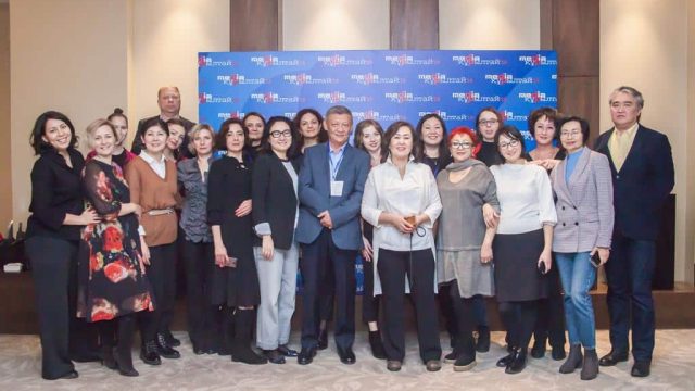 Қазақ тілінде сауатты жазу мәселесі медиақұрылтайда талқыланды