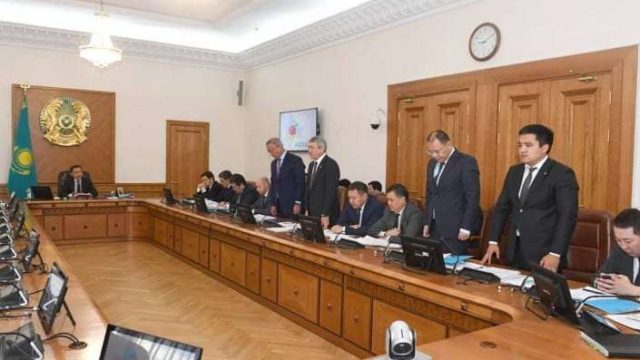 Алматы әкімі аудандық полиция басшыларына сөгіс жариялады