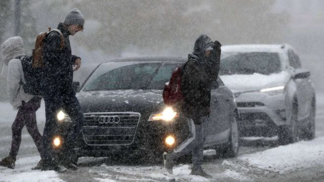 Астанада екінші ауысымдағы оқушылар қашықтан оқуға көшті