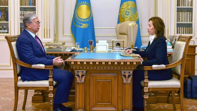 Мәдина Әбілқасымова Қасым-Жомарт Тоқаевпен кездесті
