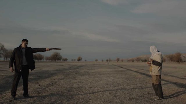 Әділхан Ержановтың «Қап-қара адам» фильмі прокатқа шығады