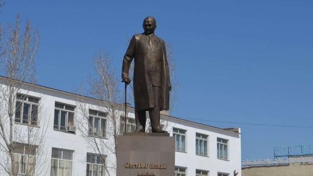 Тарихшы: Мұстафа Шоқайдың сүйегін Қазақстанға әкелу керек