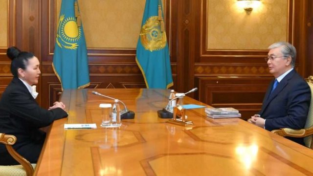 Роза Мұқанова мен Ақан Бижанов Президентпен кездесті