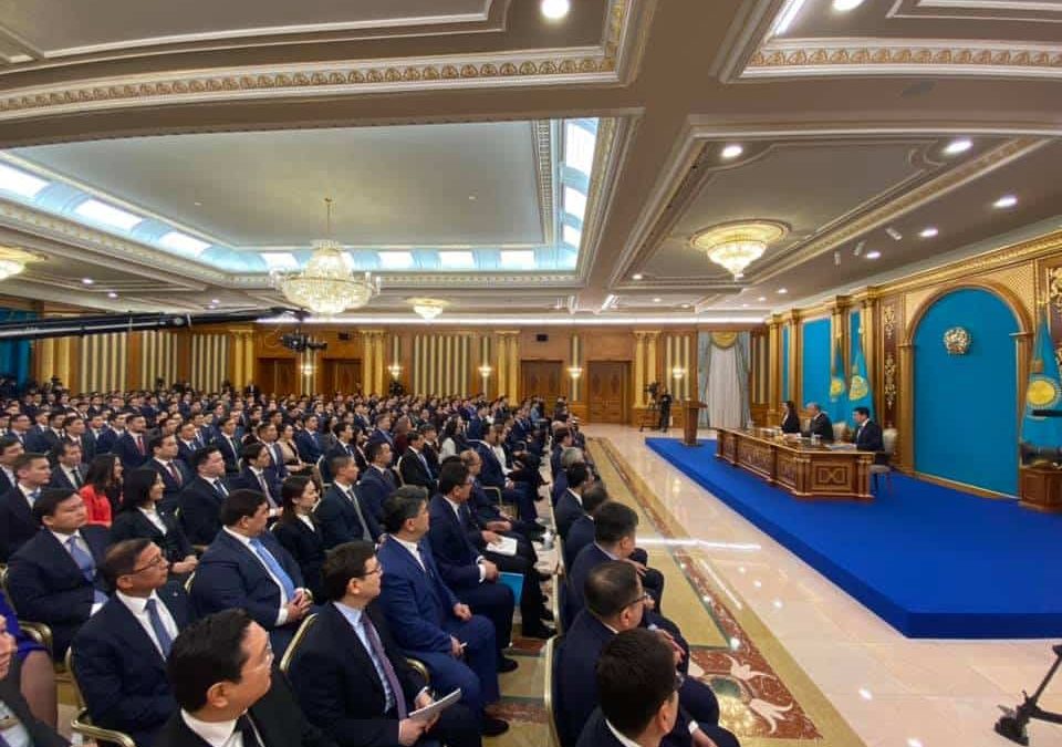 Президент жастар кадр резерві өкілдерімен кездесті