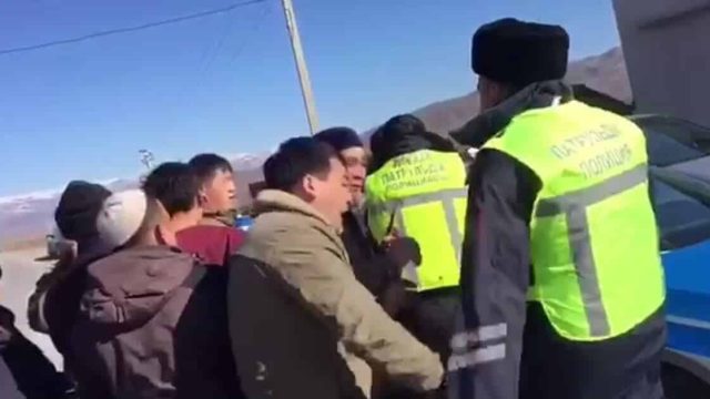 Қордай ауданында полицейлерге шабуыл жасағандар қамауға алынды