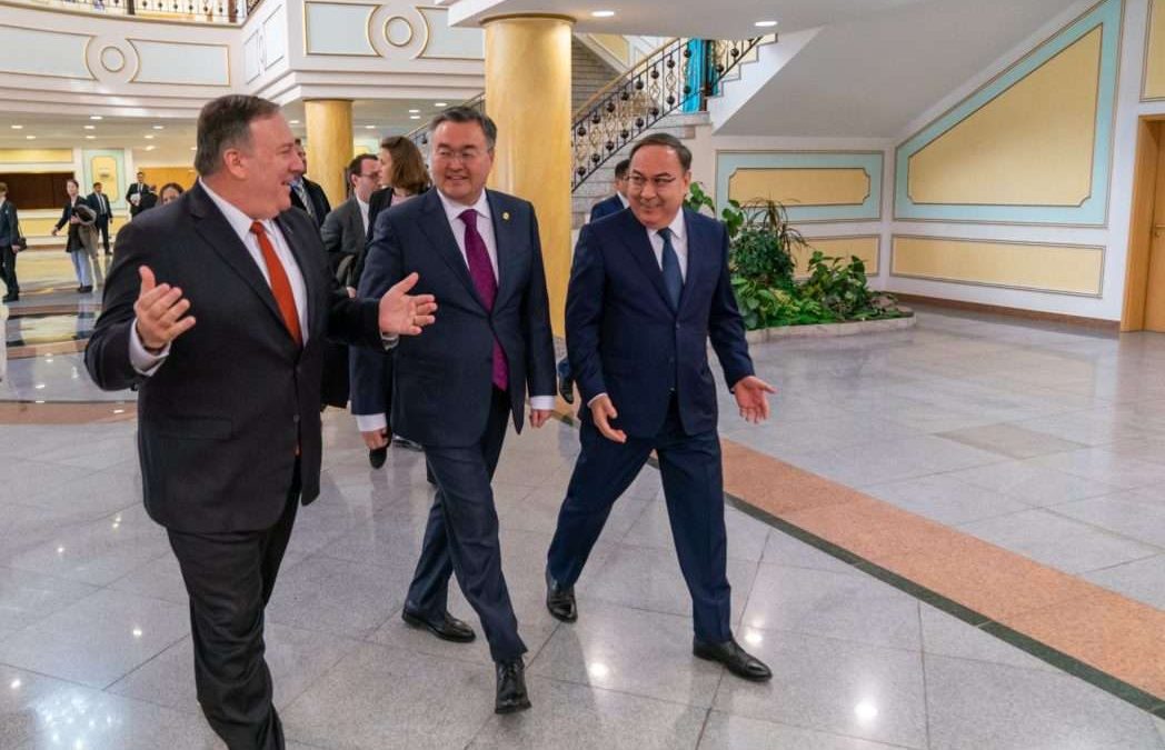 Майк Помпео