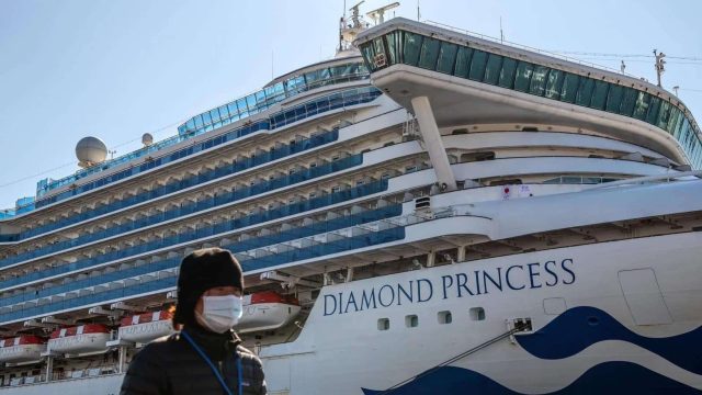 Круиз лайнеріндегі Қазақстанның екі азаматы коронавирустан аман