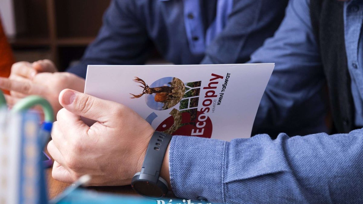 "Ecosophy немесе киелі табиғат" кітабы