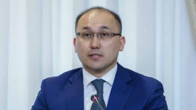 Дәурен Абаев Талғат Теменовтің сынына жауап қайтарды