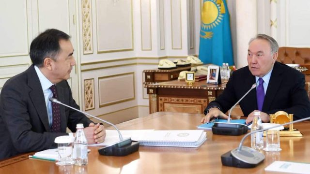 Нұрсұлтан Назарбаев: Алматының көп проблемасы бұрыннан белгілі