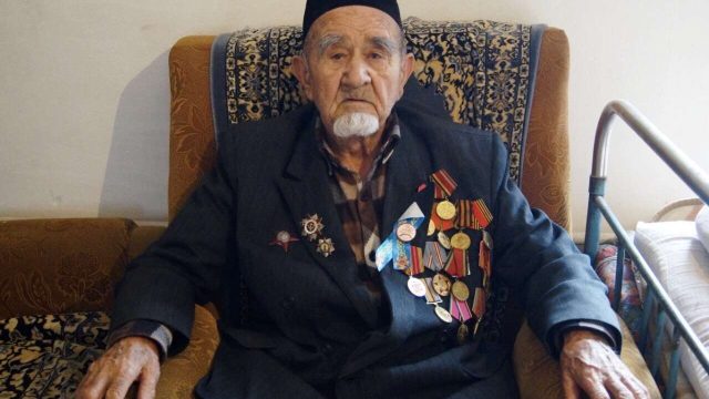 «Мына вирусты да жеңеміз!» Жеңіс мерейтойына жеткен үш майдангер
