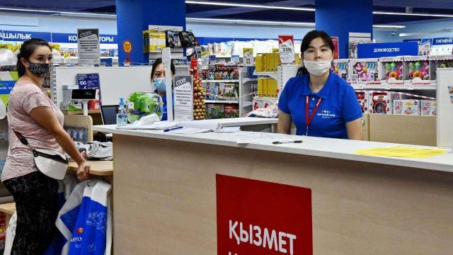 Алматыда 7,2 мың қызметкер жұмыс орнына оралды