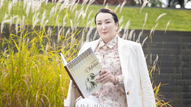 Джан Амании, балалар жазушысы: Әр кітаптың өз тағдыры бар
