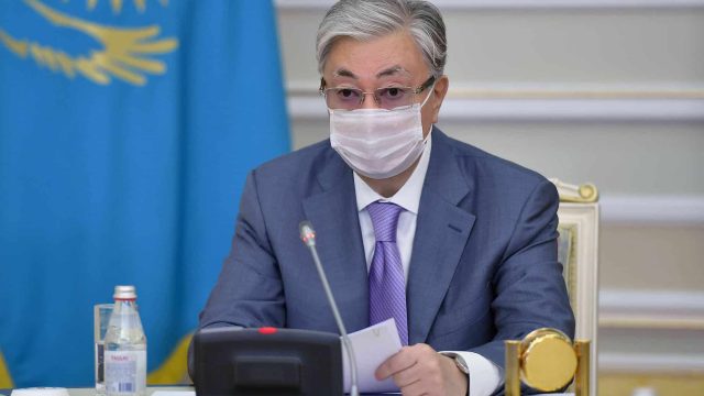 «Кәсіби шеберлік төмен». Президент Үкімет пен әкімдерді сынады