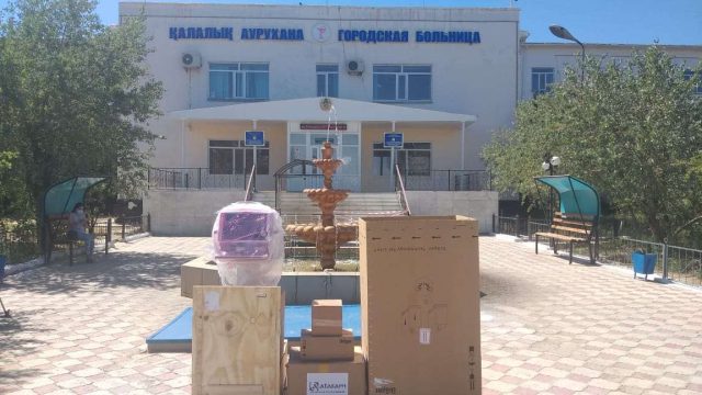 Қызылорда ауруханаларына өкпені жасанды желдету аппараты сыйға берілді
