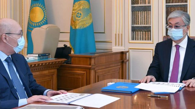 Қасым-Жомарт Тоқаев пен Қайрат Келімбетов экономика өсімін қалпына келтіру мәселесін талқылады