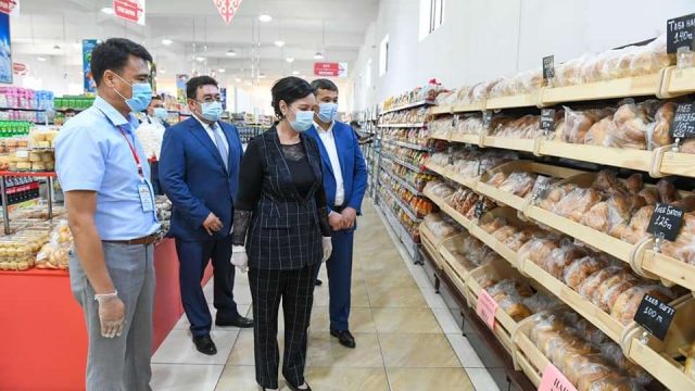 Гүлшара Әбдіқалықова Қызылорданың сауда үйлеріндегі азық-түлік бағасын тексерді