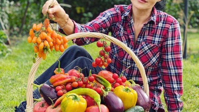 Зейнеттегі фудблогер Гүлнар Құрманова: Инстаграмды өзім үйреніп алдым