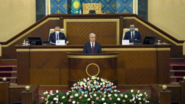 Партиялардың Мәжіліске өту шегі 7-ден 5%-ке төмендейді