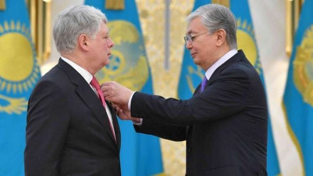 Қасым-Жомарт Тоқаев Ресей елшісін марапаттады