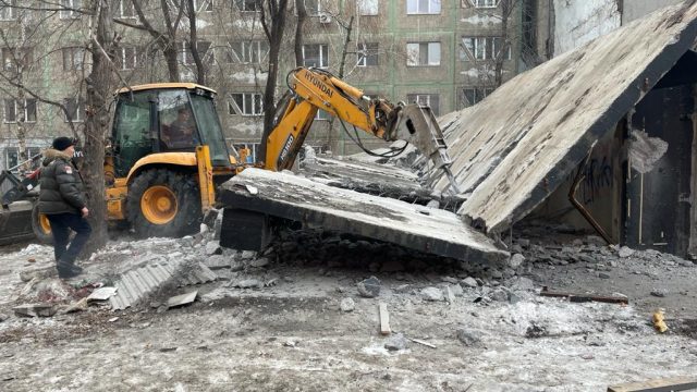 Алматының орталығында көлік жуатын орын қиратылды
