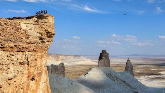 Бозжырада қонақүй салуды жоспарлаған кәсіпкерге инвестицияны Әзірбайжанға құюды ұсынды