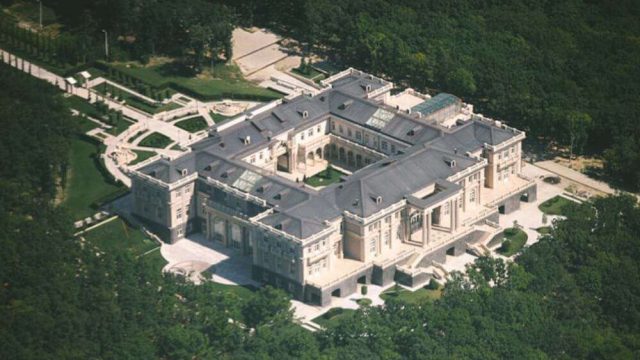 Кремль «Путиннің сарайы» туралы фильмге қатысты пікір білдірді