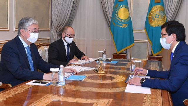 Білім министрі президентке пандемия кезіндегі оқу туралы айтты