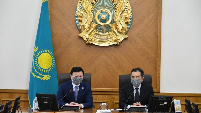 Алексей Цой Алматы әкіміне коронавирус мәселесін қалай шешу керегін айтты