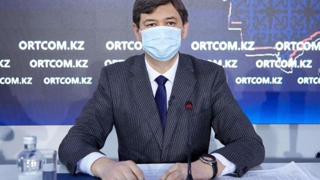 Ақтөбе тұрғындары бас санитар дәрігер Ерлан Қиясовты сотқа берді