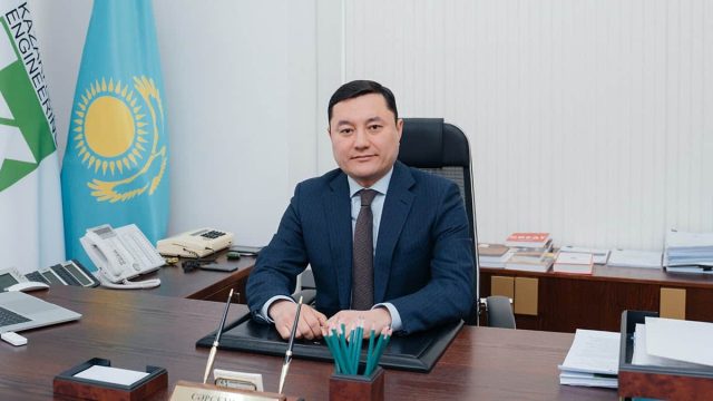 Әділбек Сәрсембаев ҚР индустрия және инфрақұрылымдық даму вице-министрі қызметінен кетті