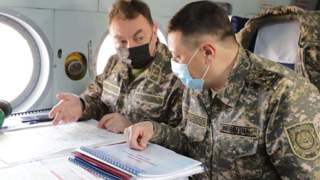 Министр су тасқыны қаупі бар елді мекендерді әуеден бақылады