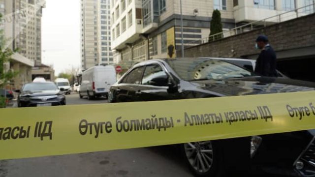 Алматы полициясы: Оқ атушы келіссөзден бас тартып отыр