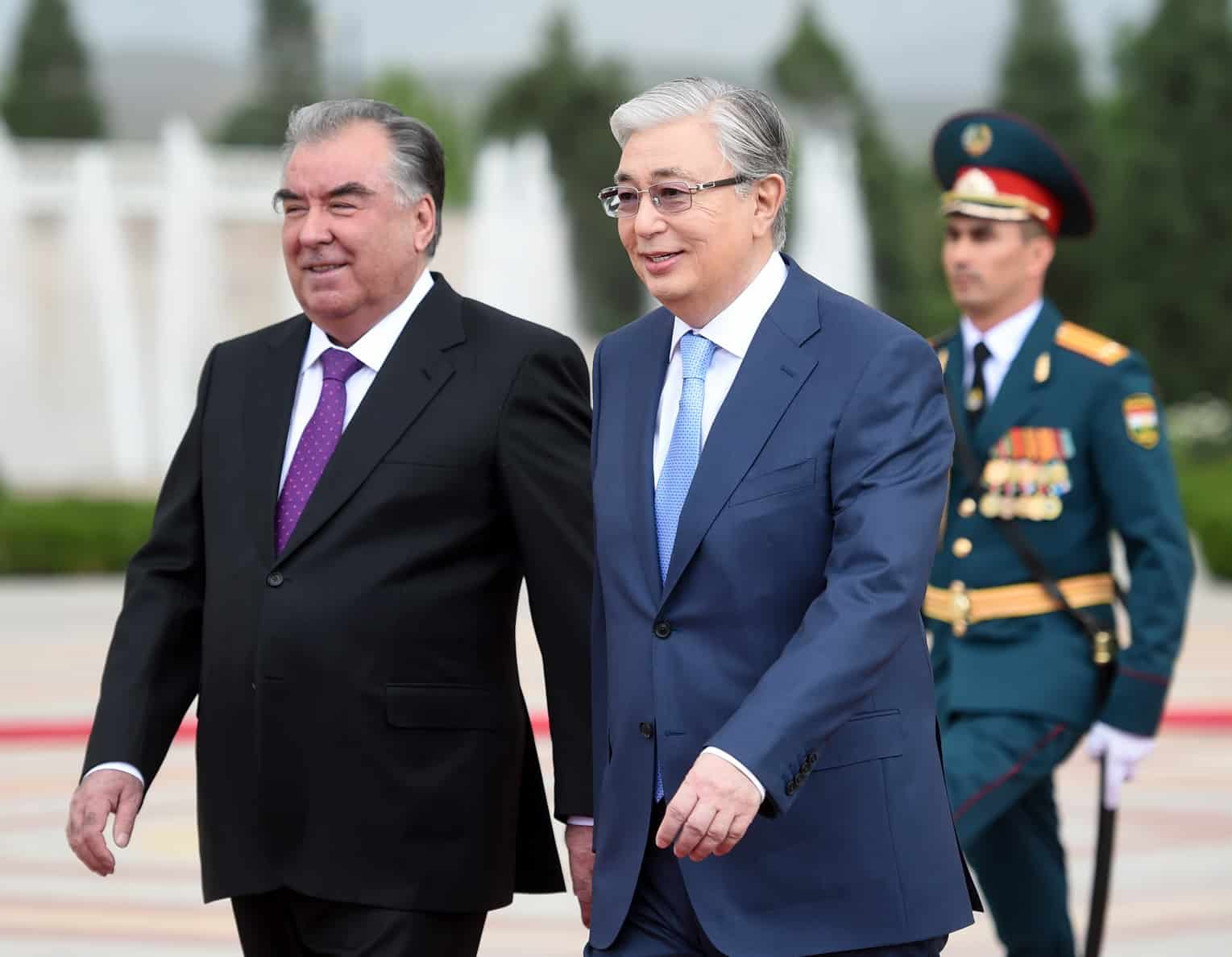 Қасым-Жомарт Тоқаев пен Эмомали Рахмон.