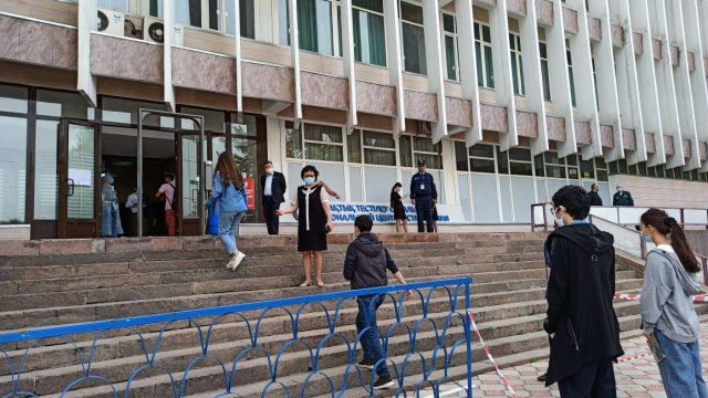 Алматыда грантқа түсуге мүмкіндік беретін ҰБТ басталды