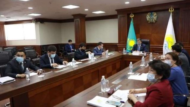 Атырау облысының әкімі тұрғындарды қабылдады