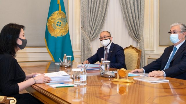 Қасым-Жомарт Тоқаев Аружан Саинға балалардың құқығын қорғау туралы айтты