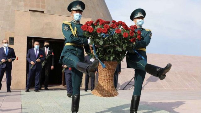 31 мамыр — Саяси қуғын-сүргін және ашаршылық құрбандарын еске алу күні