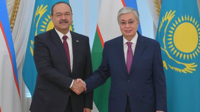 Қасым-Жомарт Тоқаев Өзбекстан президентін Қазақстанға шақырды