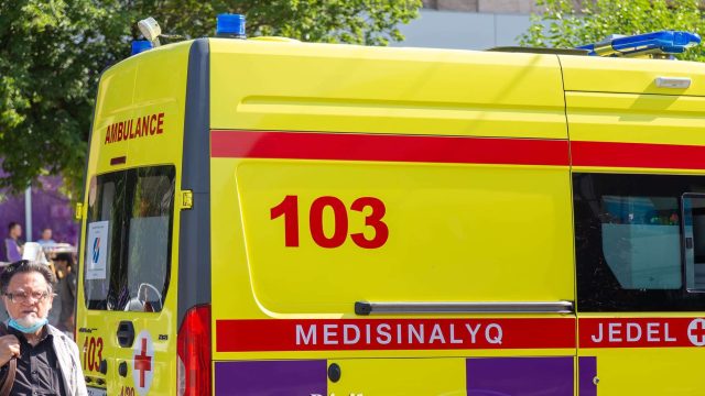 Алматы әуежайында өзін өртеген ер адамның хәлі белгілі болды