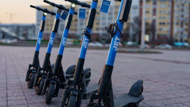 Бір айда 140 мыңнан астам самокат сапары сақтандырылды