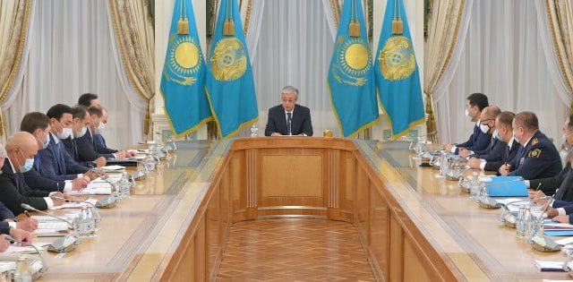 Президент ауыл әкімдерін сайлау мәселелері жөнінде кеңес өткізді